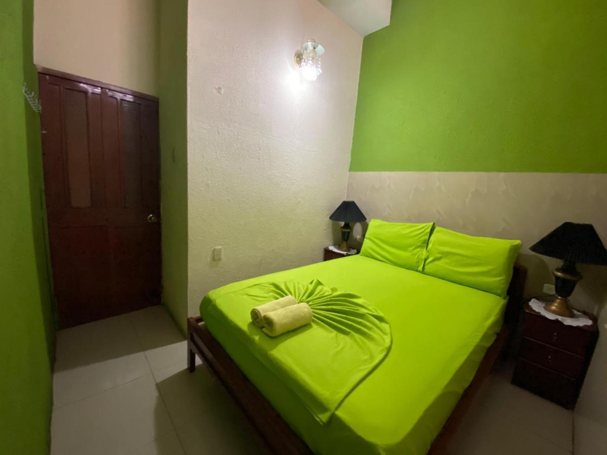Hostal Puerto Azul Manta Exterior foto
