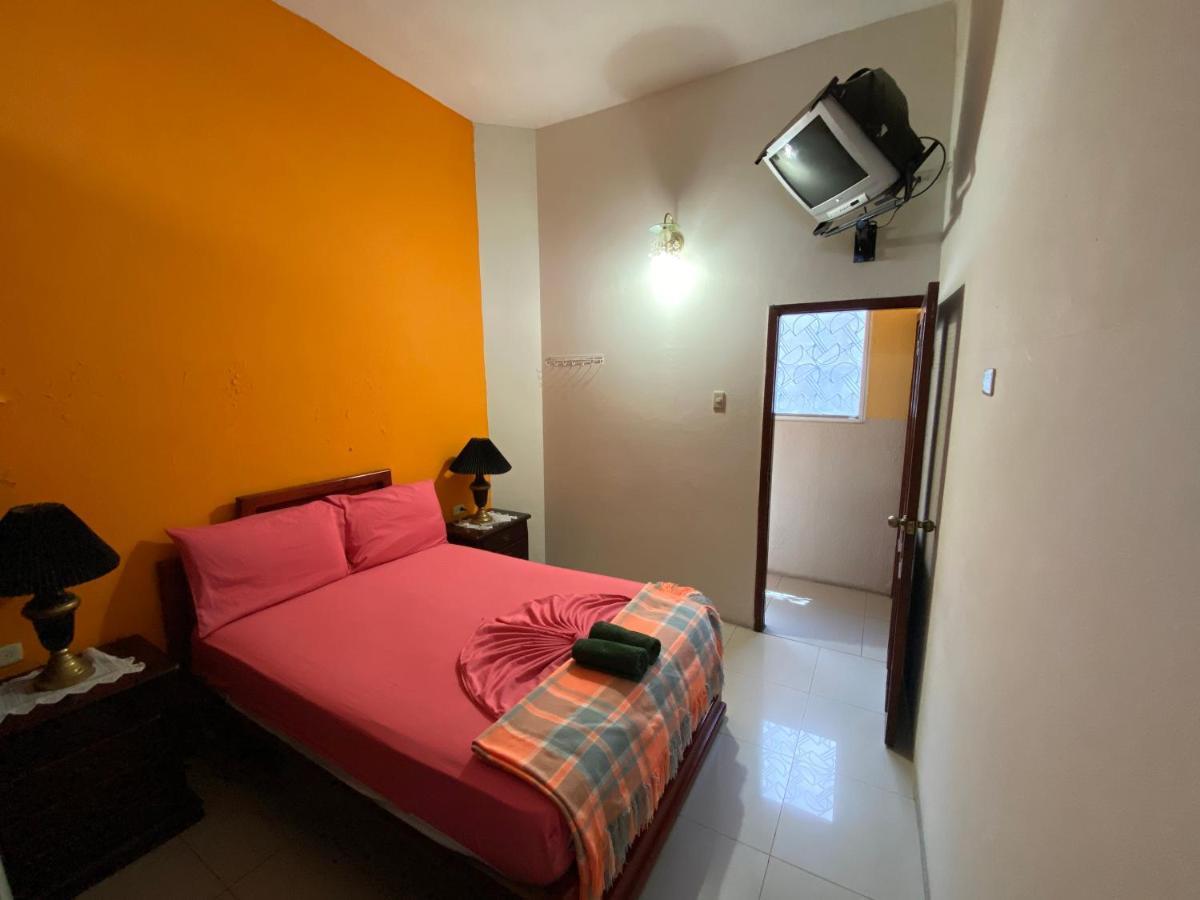 Hostal Puerto Azul Manta Exterior foto