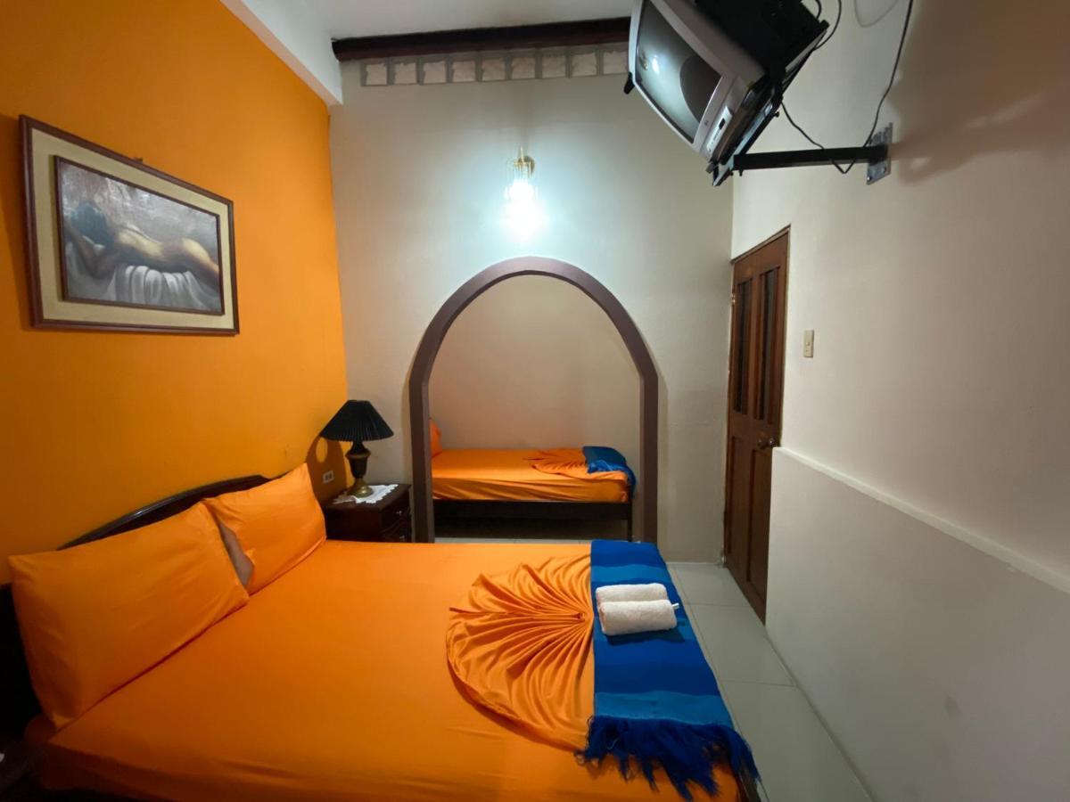 Hostal Puerto Azul Manta Exterior foto